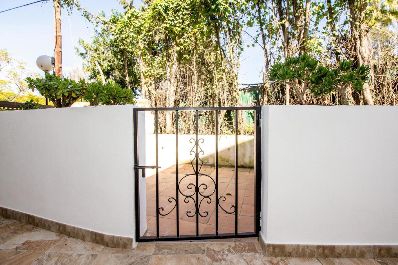 Perfectly Located Beachside Apartment In Elviria Marbella Exterior foto
